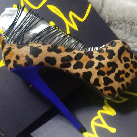 Shoes - Picture 2 of 2